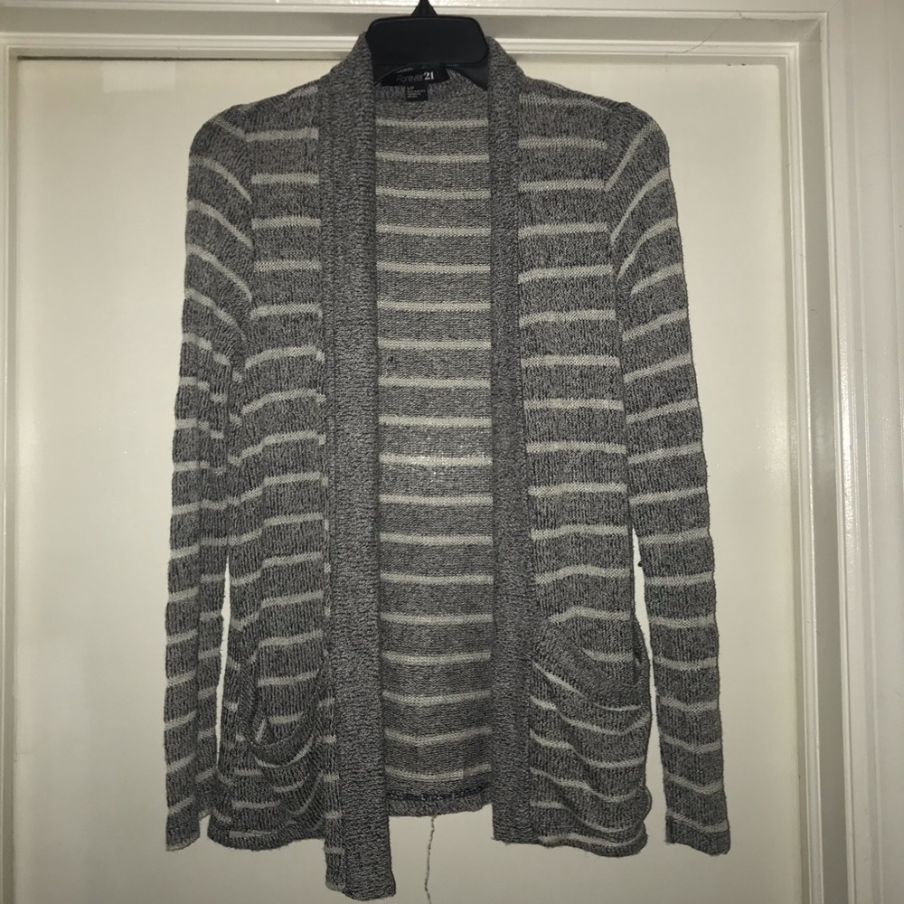 B4itGoesMakeOffer! Forever21 lightweight sweater